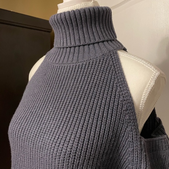 ZARA Turtle Neck Exposed Shoulders knit Blue Long Sleeve Sweater Small - Picture 3 of 5
